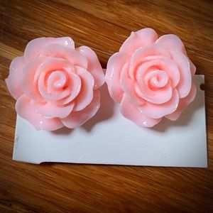 Light Pink / peach rose clip on earrings